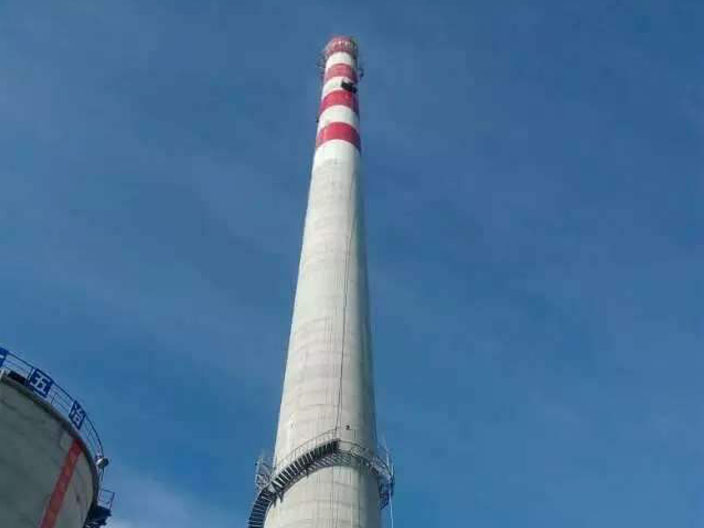 180米煙囪防腐